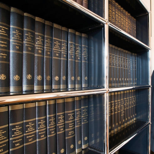 USM Shelf With 3 Compartments & 2 Falling Boards